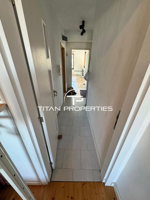Продава се Двустаен апартамент в Бургас, Център - 61 кв.м за 2689 €/кв.м - Снимка #9