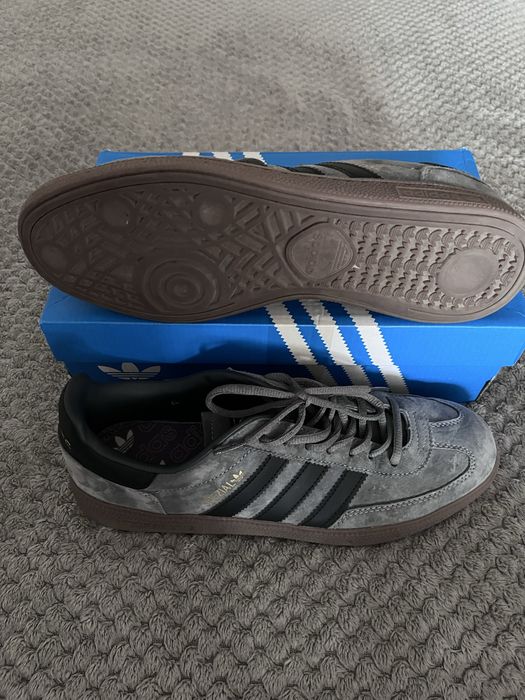 Продам кроссовки adidas spezial