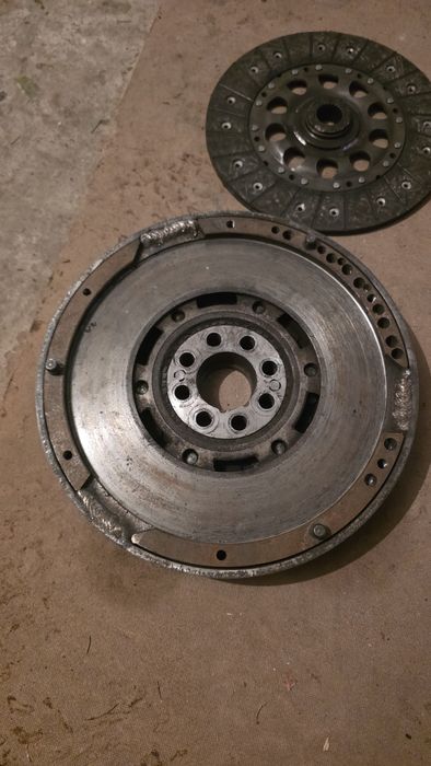 Маховик м57 и феродо към кутия 2.8 Pajero