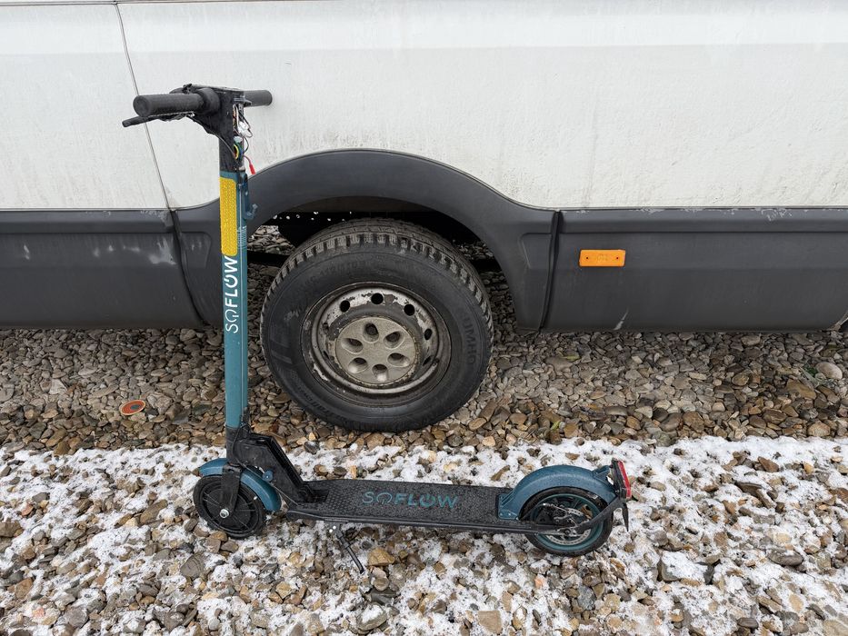 Vand trotineta electrica defecta