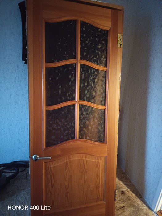 Продам двери деревянные