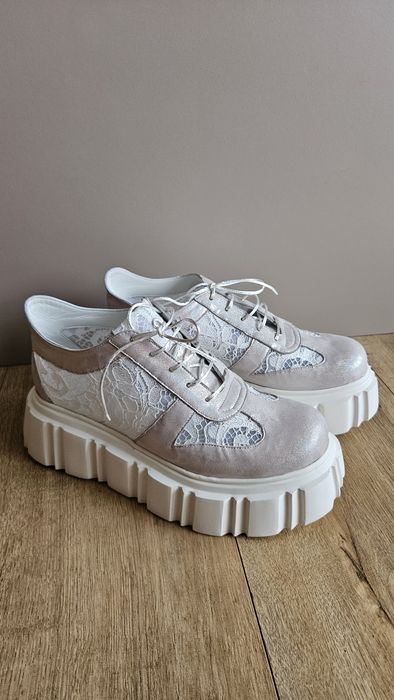 Pantofi de piele cu platforma din piele, de mireasa