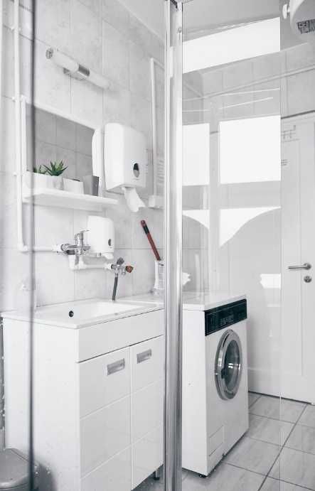 Дава се под наем Двустаен апартамент в Пловдив, Гагарин - 46 кв.м за 235 € - Снимка #2