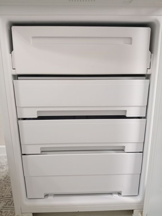 Продам морозильник Бирюса