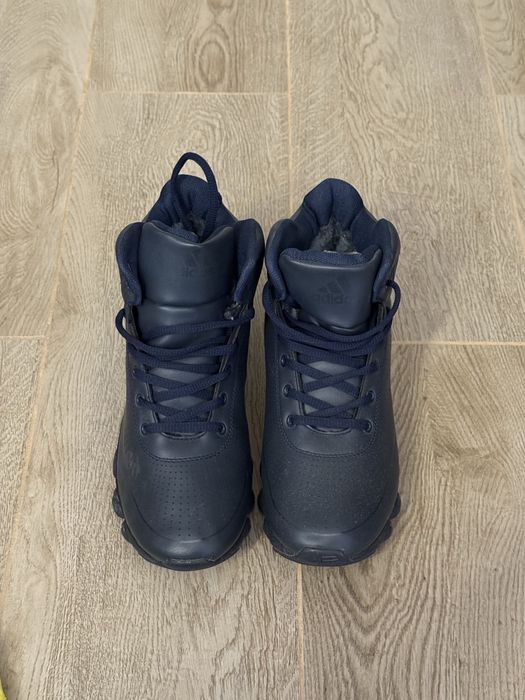 Зимние кроссовки