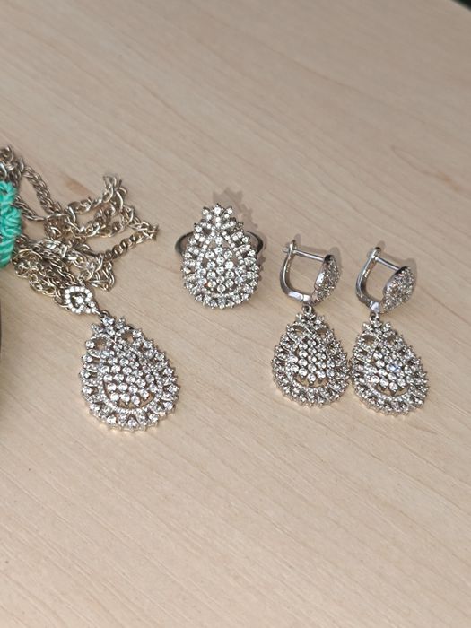 Продам серебро украшения