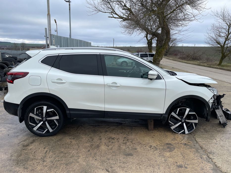 Nissan Qashqai 1.3 DIG-T двигател HR13DDT 160 кс. автоматик, панорама