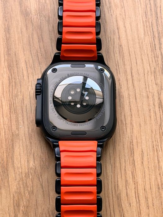 Apple Watch Ultra 2, GPS, Cellular, Black Titanium + Milanese Loop каишка