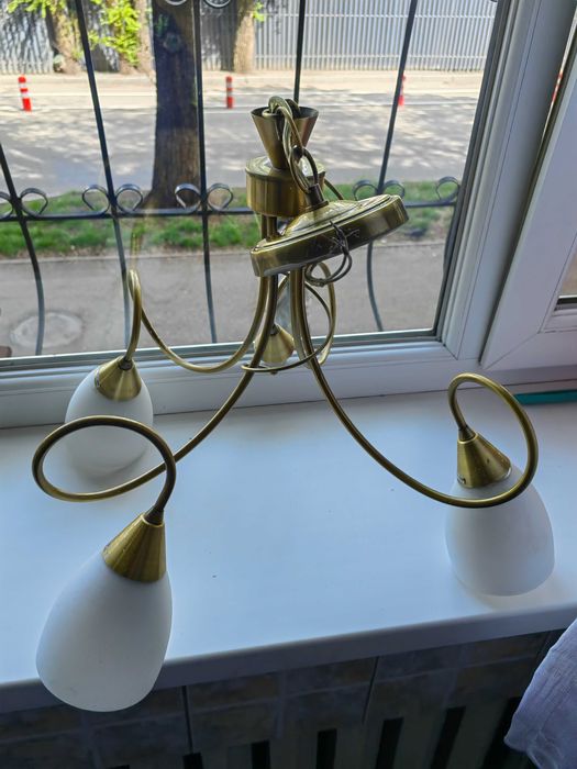 Люстра на 4 рожка