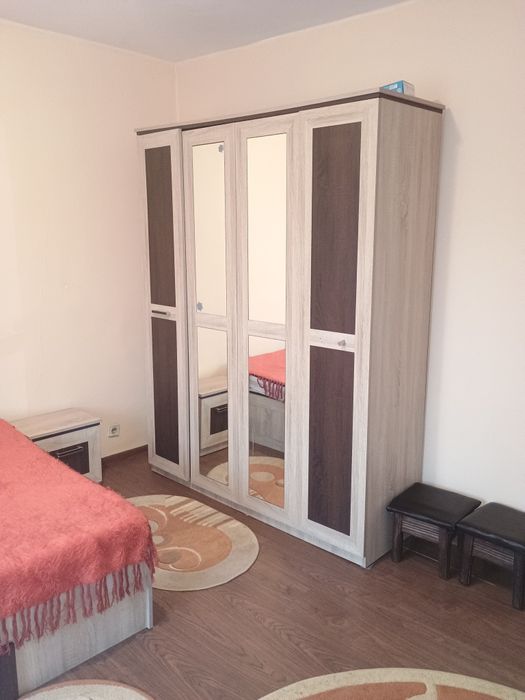 Închiriez garsonieră