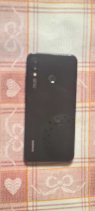 Huawei P20 Lite functional in orice retea,4 Gb RAM 64 Gb stocare