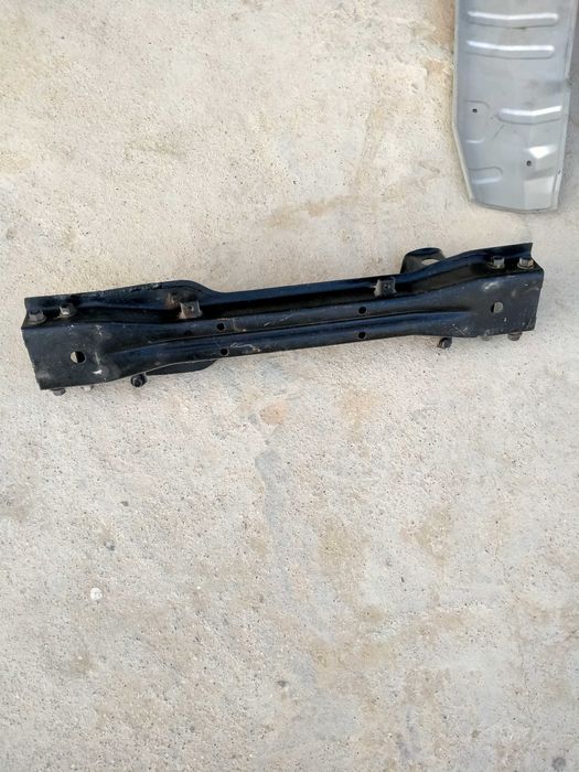 Запчасти на Митсубиси Паджеро 4