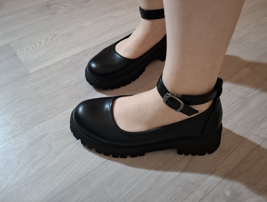 Женские туфли чёрные