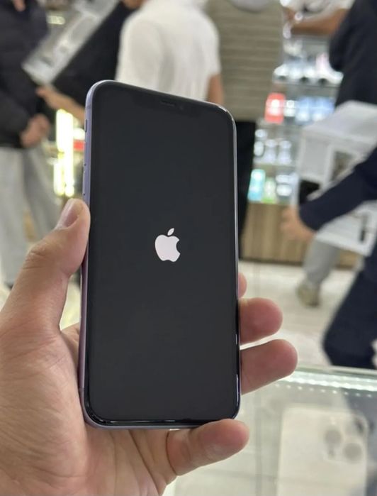 Айфон 11, 128ГБ идеальный