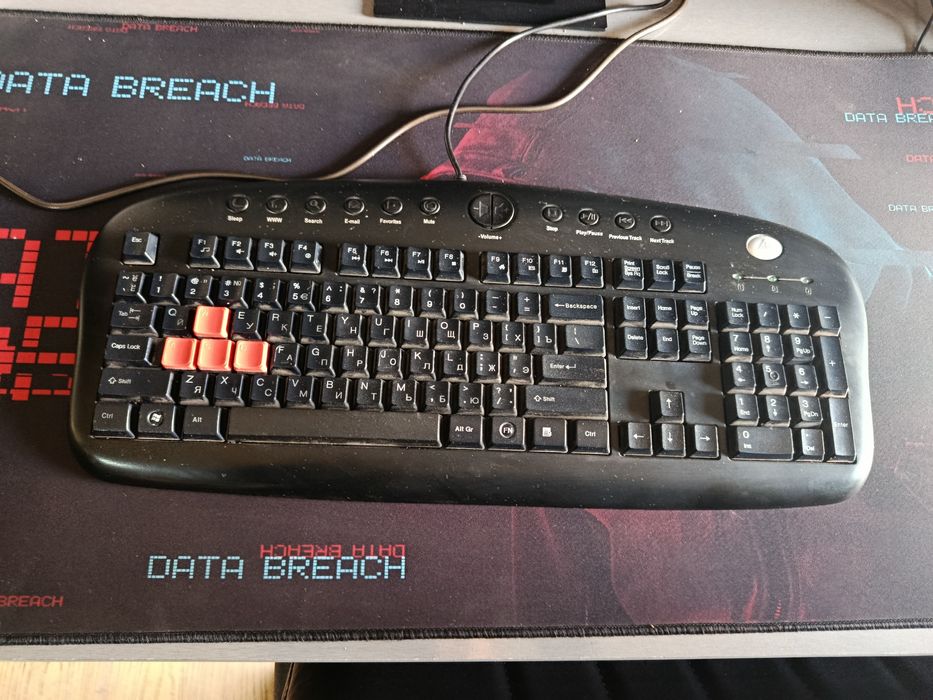 X7 kalaviyatura sotiladi