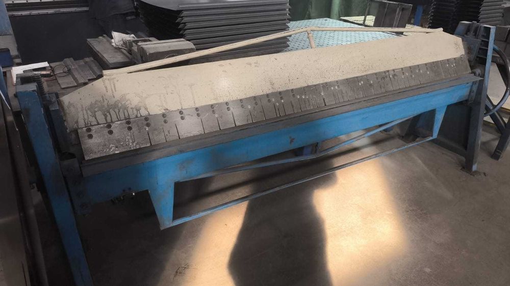 Продам Листогиб б/у 2500 мм