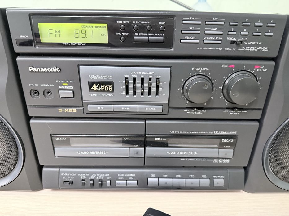 Двухкассетная магнитола