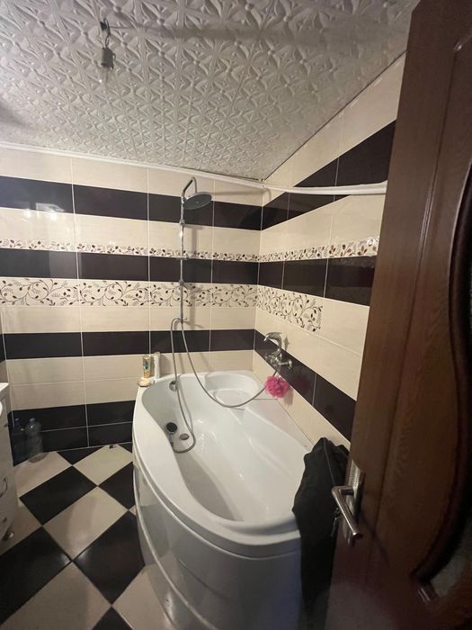 Vând apartament în Rovinari