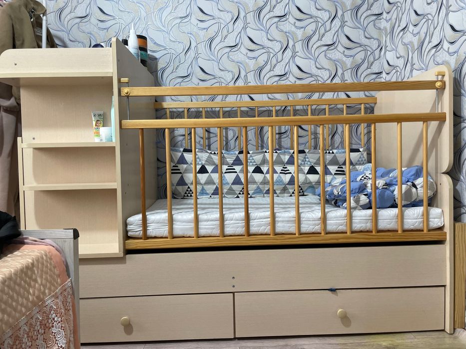 Детская кроватка