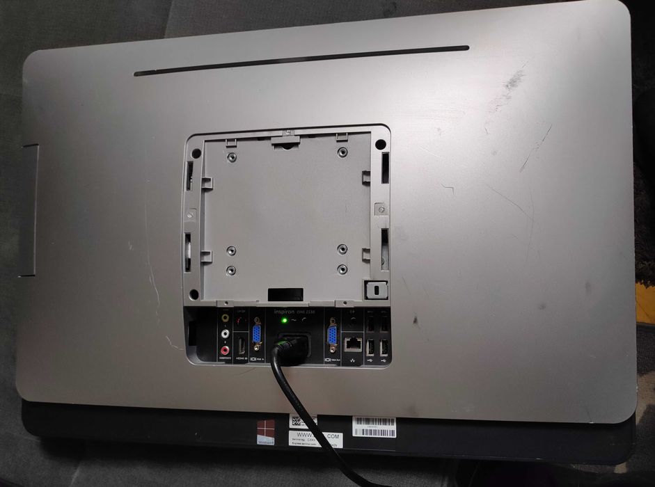 de vanzare All-in-One PC Dell Inspiron One 2330 (Intel Core i5-3330S