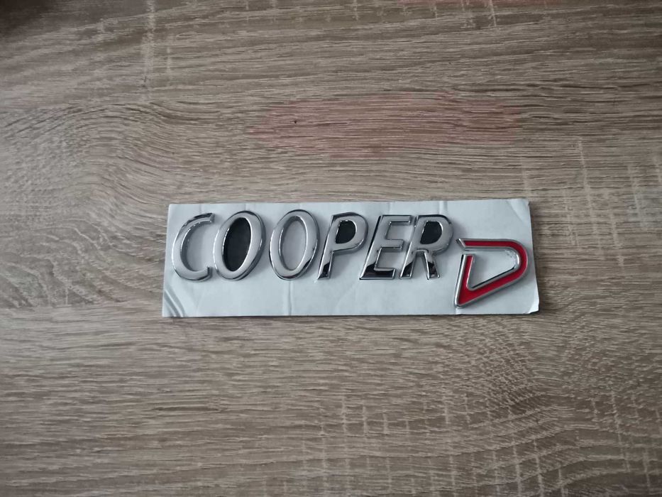 сребриста емблема MINI Cooper D