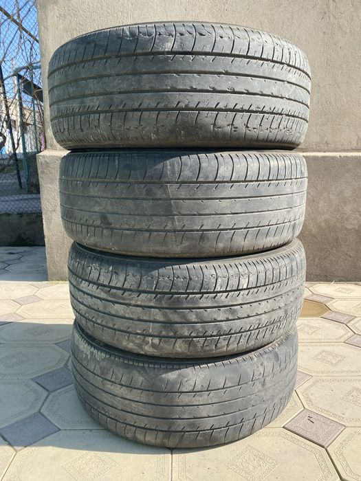 Шины R17 комплект 4штук 215/55/17 YOKOHAMA