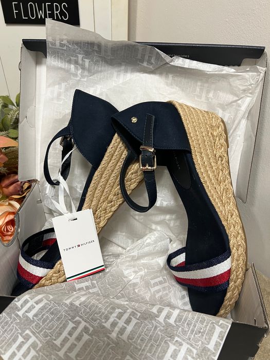 Нови с етикет дамски сандали Tommy Hilfiger
