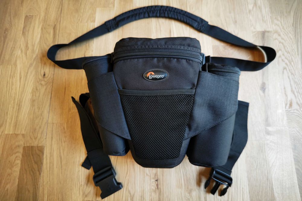 Geantă foto profesională Lowepro Off Trail 2