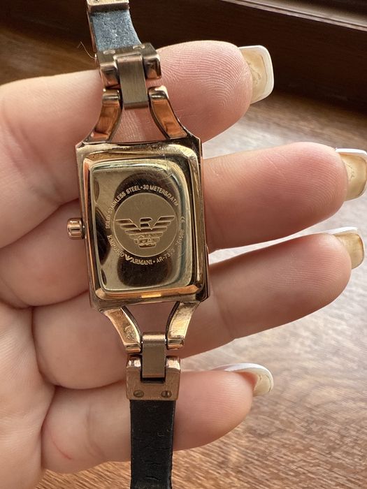 Продам наручные часы Armani