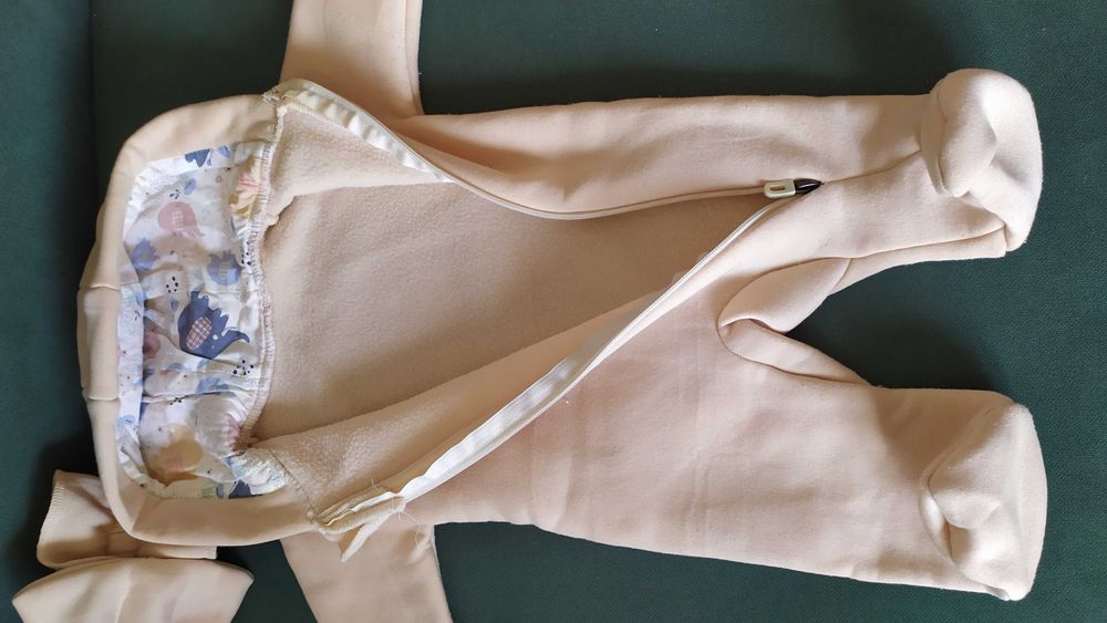 Комбинезон теплый вязаный