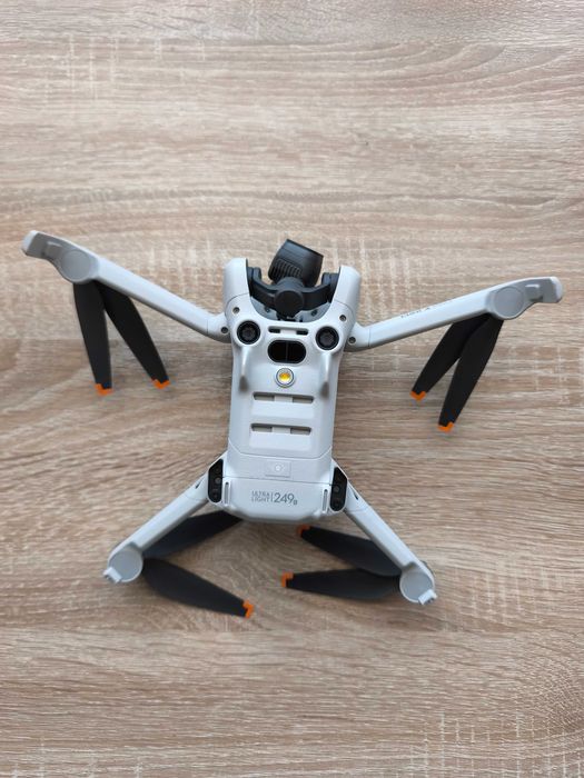 DJI Mini 4 Pro Fly More Combo RC2 2xSD-256GB Deblocata de DJI la 500m