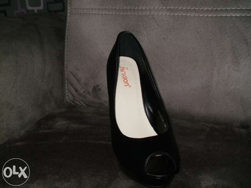 Чисто нови обувки с много висок ток+подарък