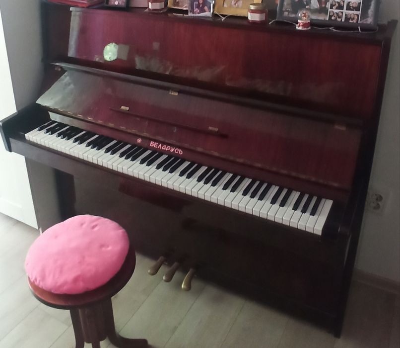 Pianină Belarus 3 pedale