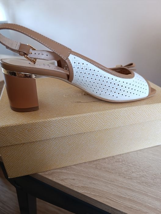 Босоножки новые , 38 размер