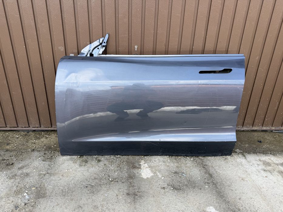 Usa stanga fata Tesla Model 3