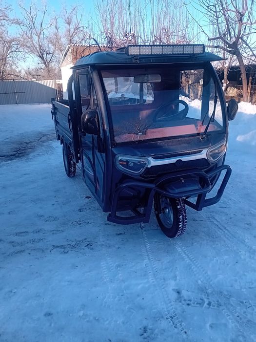 Продам трицикл грузовой.