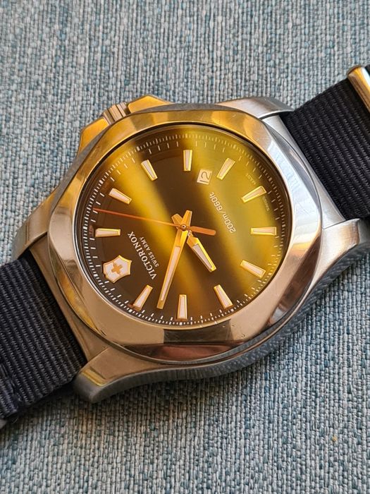 Victorinox  I.N.O.X.
