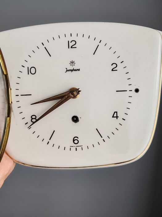 Ceas mecanic de perete JUNGHANS