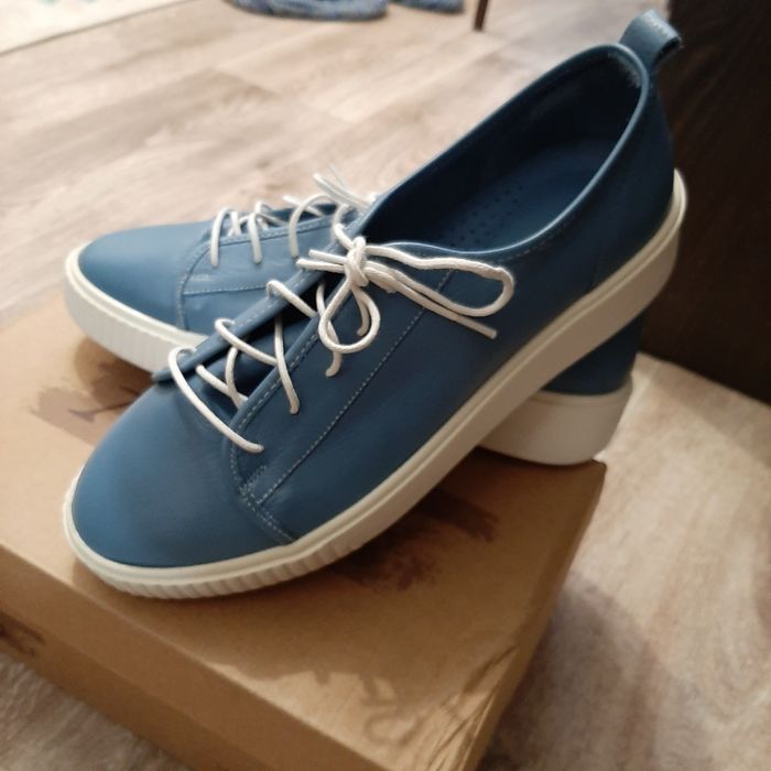 Продам кожаную обувь