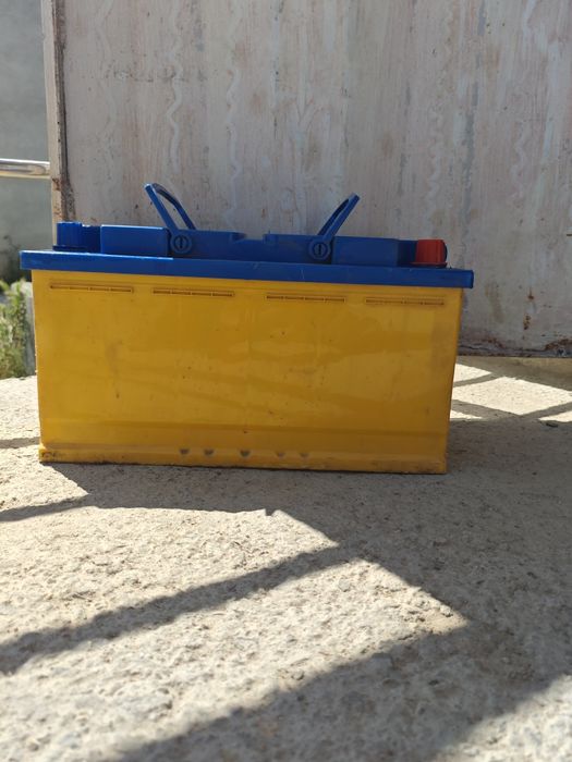 Продам б/у аккумулятор 100 А/ч