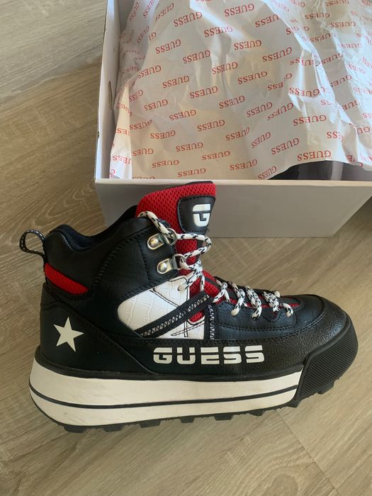 Зимни боти Guess