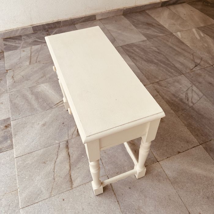 Продава се: Дървена винтидж конзола – скандинавски стил