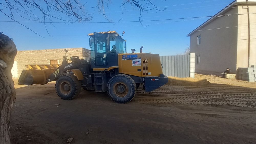 Фронтальный погрузчик хсмг  fn 330