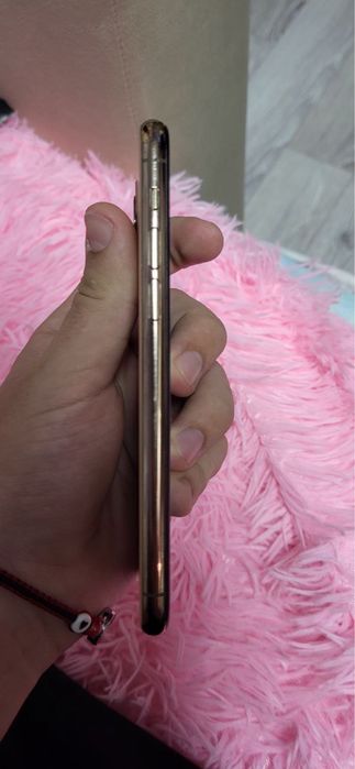 Айфон 11 про продам золотистый