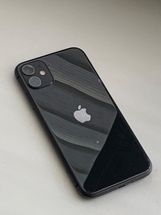 Продам айфон 11 128 Гб