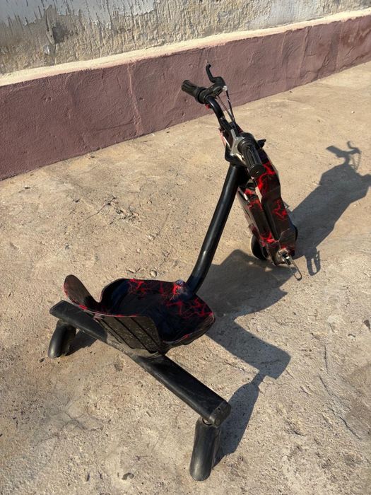 Детский скутер для дрифта