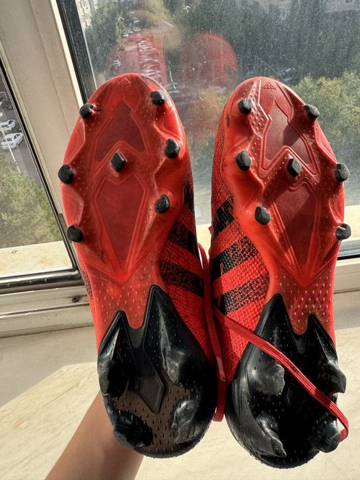 продам бутсы адидас оригинал предаторы