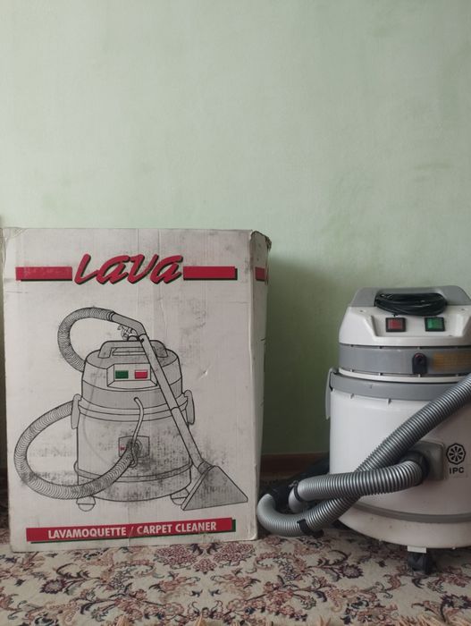 Продам пылесос хороший универсальный