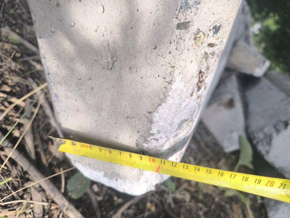 Бетонные бордюры, столбы, пасынки