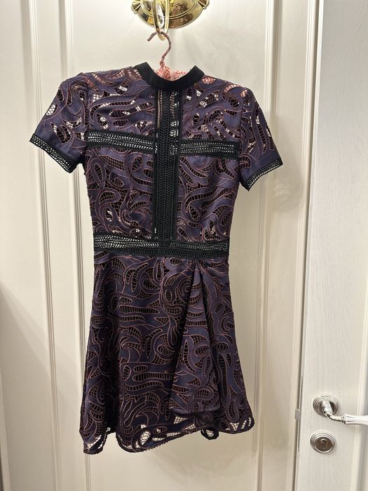 Фиолетовое платье мини